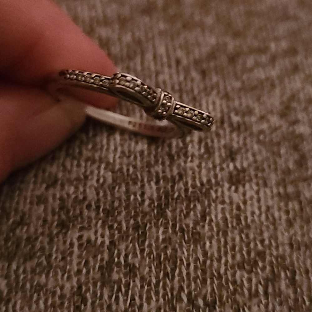 ❄ Pandora Classic Bow Ring ❄